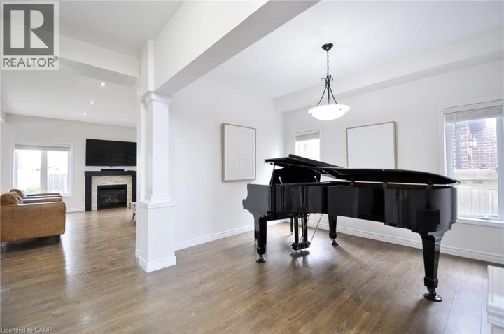 Photo 3 at 133 Grandville Circle, Innerkip (Victoria Park), Woodstock