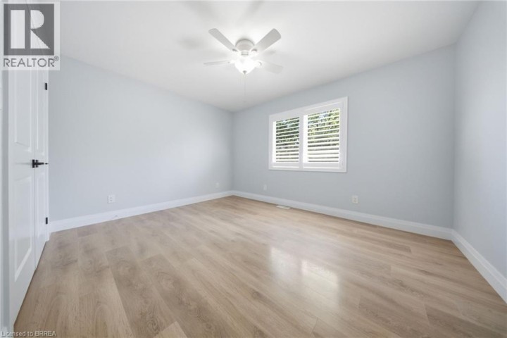 Photo 17 at 21 Sandy Row, Hillcrest, Brantford