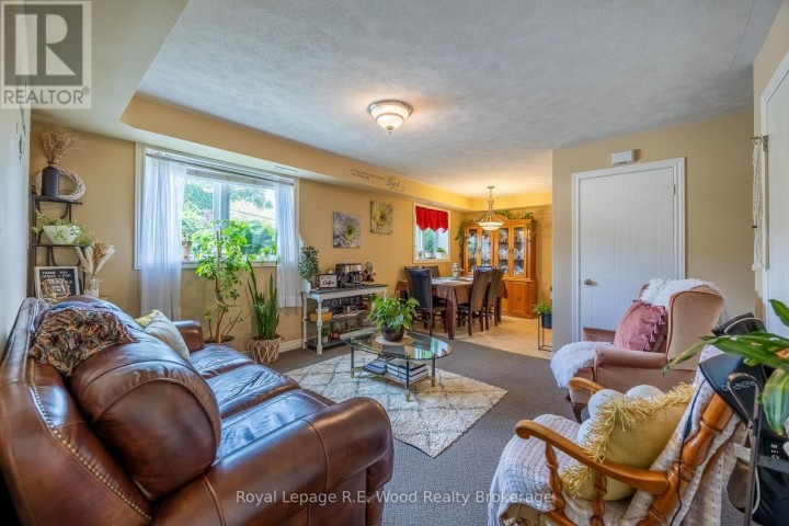 Photo 4 at 46 Oak Street, Vienna, Bayham