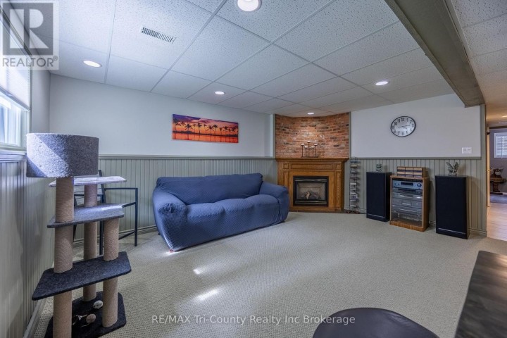 Photo 16 at 23 Magnolia Drive, Tillsonburg