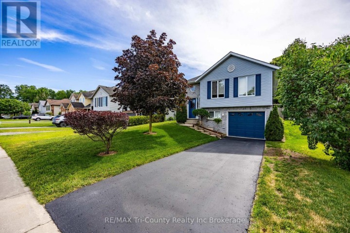 Photo 2 at 23 Magnolia Drive, Tillsonburg