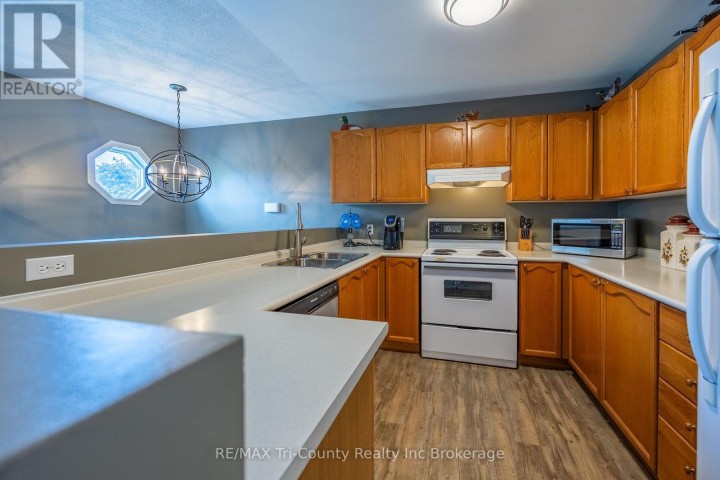 Photo 6 at 23 Magnolia Drive, Tillsonburg