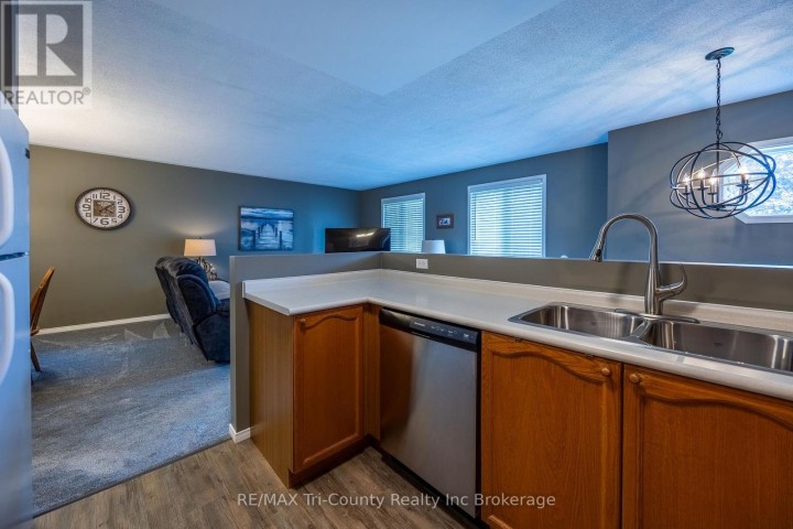 Photo 7 at 23 Magnolia Drive, Tillsonburg