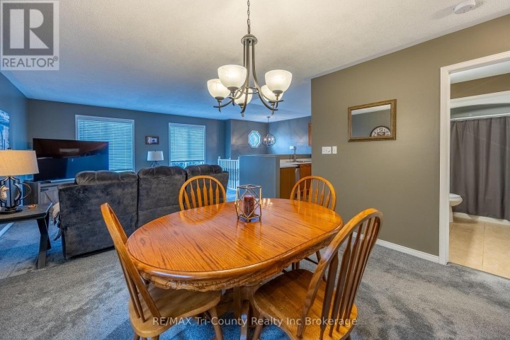Photo 9 at 23 Magnolia Drive, Tillsonburg