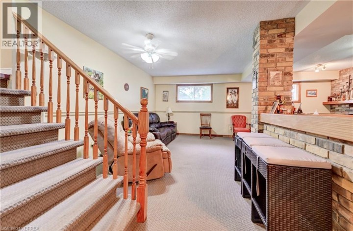 Photo 24 at 180 Balmoral Drive, Mayfair, Brantford