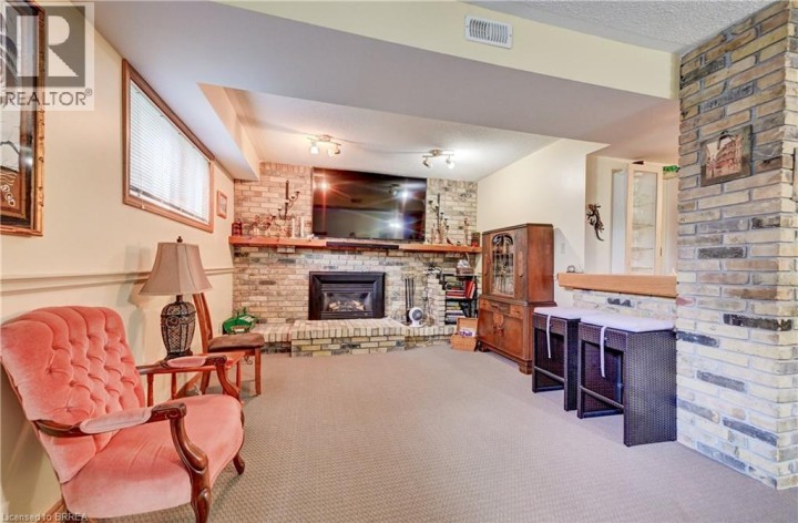 Photo 26 at 180 Balmoral Drive, Mayfair, Brantford