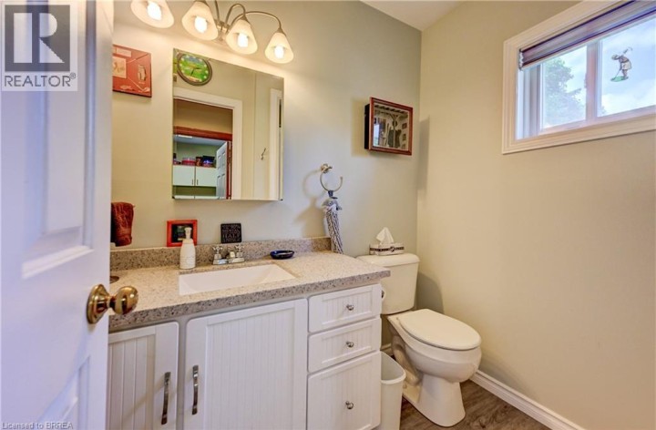 Photo 32 at 180 Balmoral Drive, Mayfair, Brantford