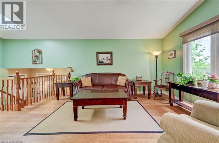 Photo 7 at 180 Balmoral Drive, Mayfair, Brantford