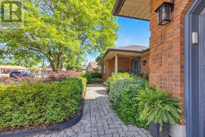 Photo 3 at 42 Alexander Avenue, Tillsonburg