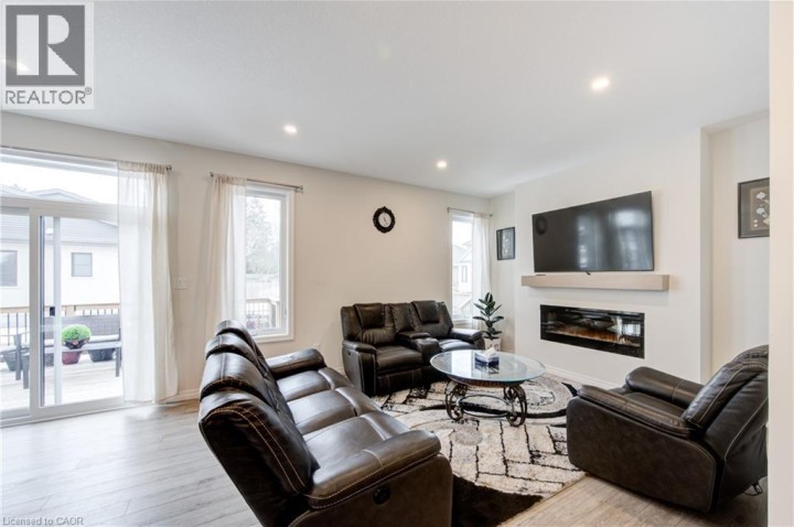 Photo 12 at 4 Braun Avenue, Tillsonburg