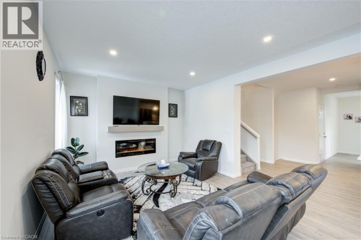 Photo 13 at 4 Braun Avenue, Tillsonburg