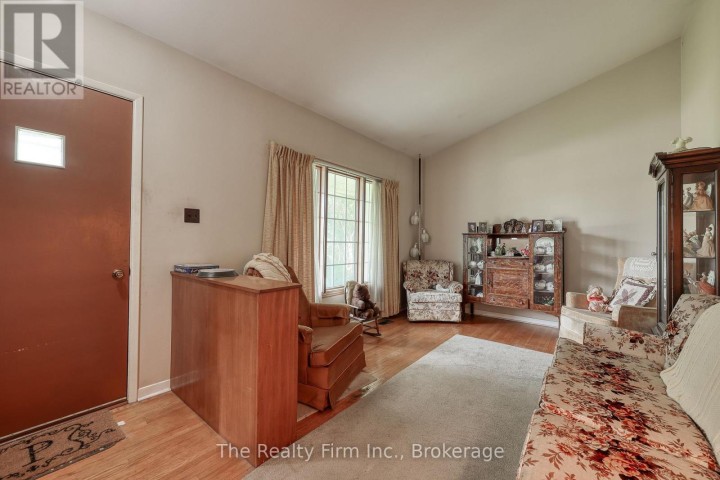 Photo 12 at 18 E Embro Street, Beachville, Ingersoll