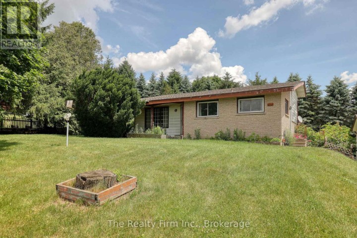 Photo 2 at 18 E Embro Street, Beachville, Ingersoll