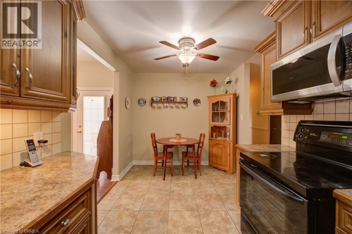 Photo 14 at 83 Evelyn Street, Fairview / Greenbrier, Brantford