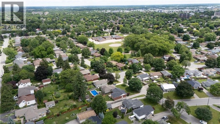 Photo 4 at 83 Evelyn Street, Fairview / Greenbrier, Brantford