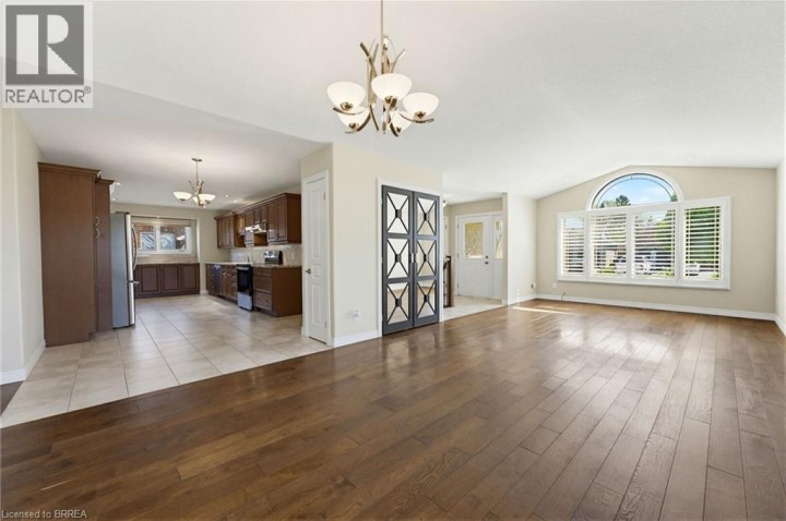 Photo 5 at 6 General Street, Mission Estates, Brantford