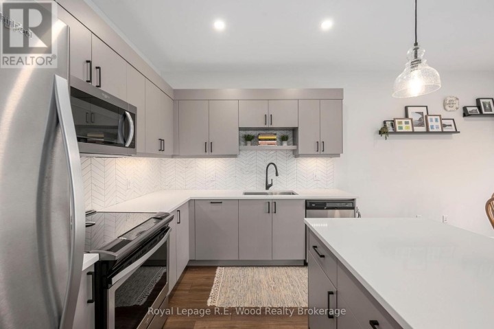 Photo 8 at 302 - 360 Quarter Town Line, Tillsonburg