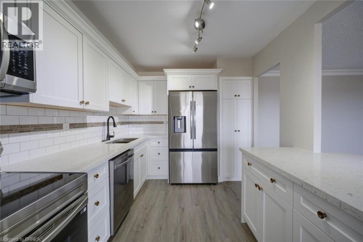 Photo 36 at 909 - 640 West Street, Brier Park, Brantford