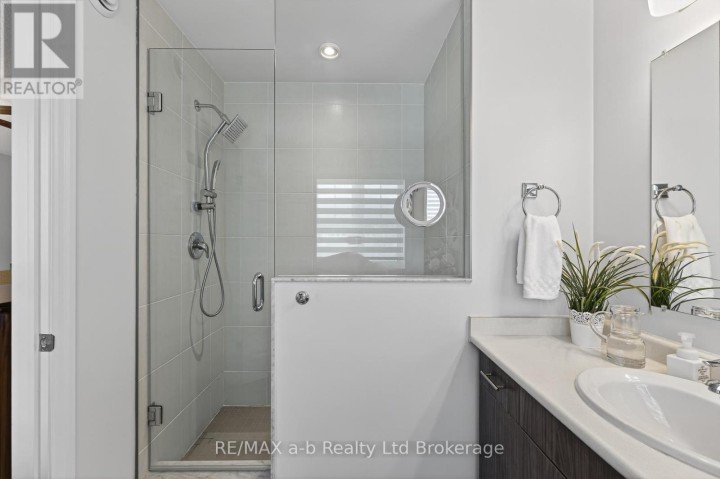 Photo 27 at 28 - 175 N Ingersoll Street, Ingersoll - North, Ingersoll