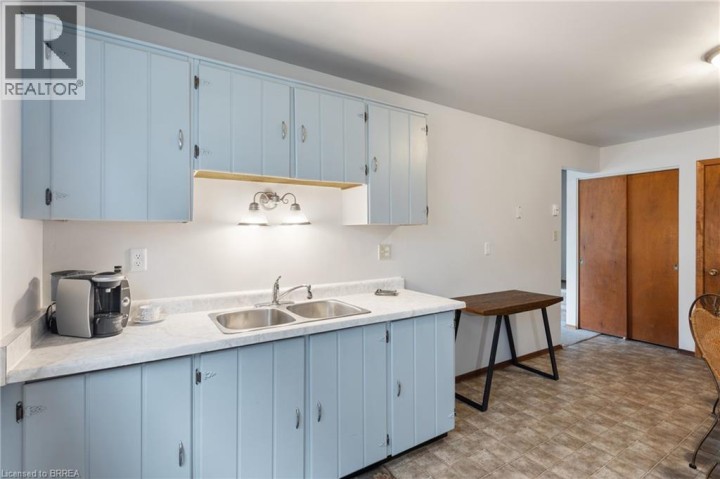Photo 15 at 12B - 18 Oakhill Drive, Kinnard, Brantford