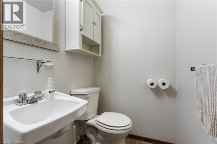 Photo 18 at 12B - 18 Oakhill Drive, Kinnard, Brantford
