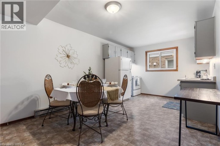 Photo 9 at 12B - 18 Oakhill Drive, Kinnard, Brantford