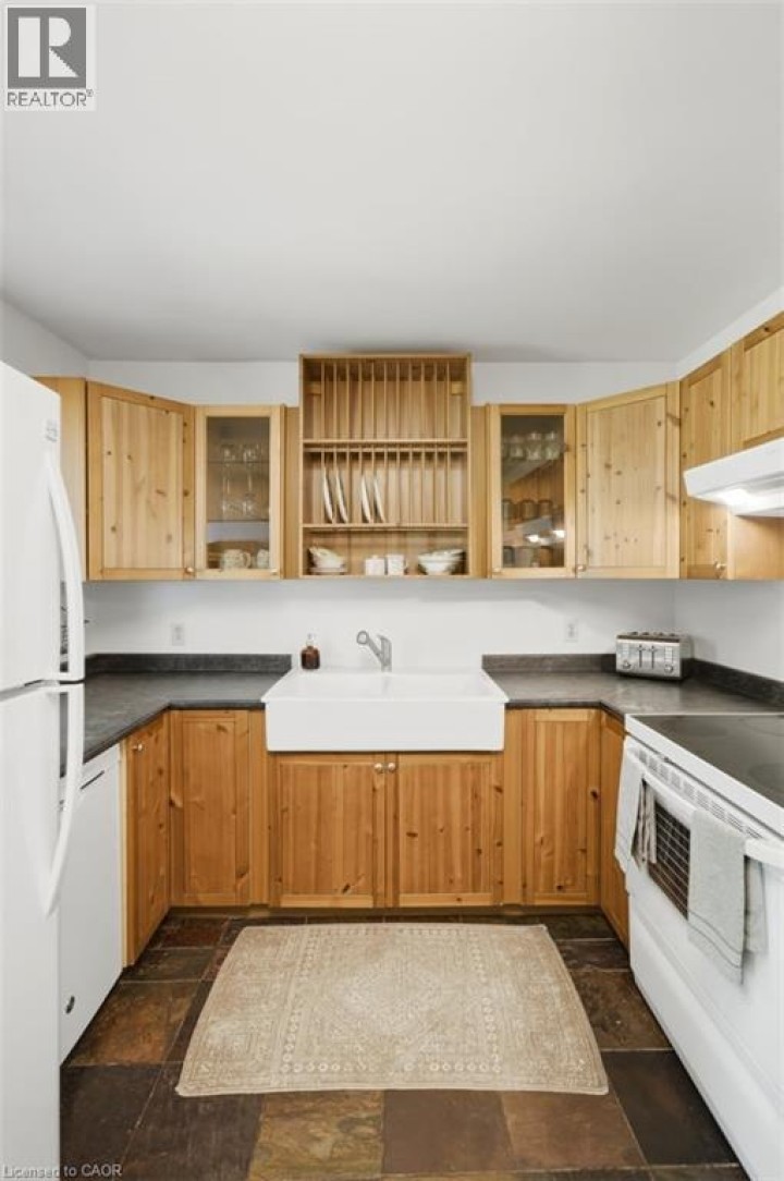 Photo 30 at 112 Sydenham Street, Terrace Hill, Brantford