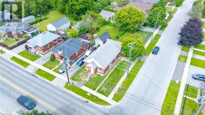 Photo 7 at 249 Clarence Street, East Ward, Brantford