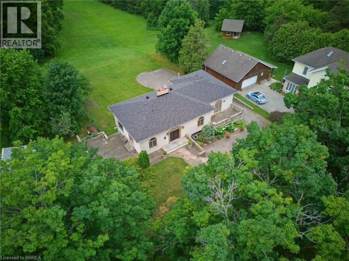 Photo 3 at 46 Tutela Heights, Tutela Heights, Brantford