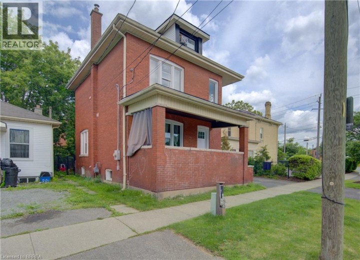 Photo 2 at 5 Fleet Street, North Ward, Brantford