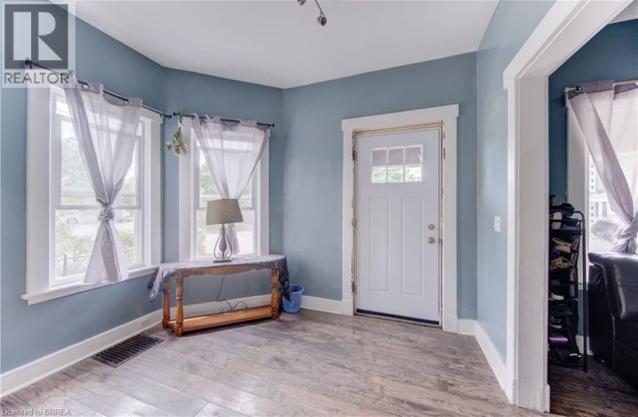 Photo 7 at 5 Fleet Street, North Ward, Brantford