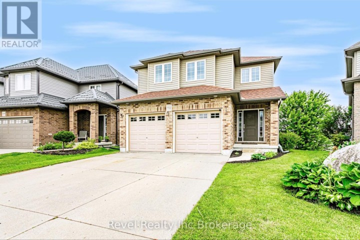 Photo 2 at 702 Frontenac Crescent, Woodstock - South, Woodstock