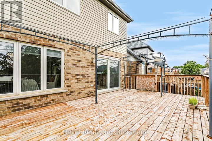 Photo 35 at 702 Frontenac Crescent, Woodstock - South, Woodstock