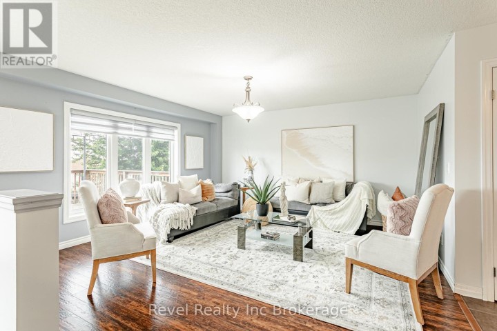 Photo 6 at 702 Frontenac Crescent, Woodstock - South, Woodstock