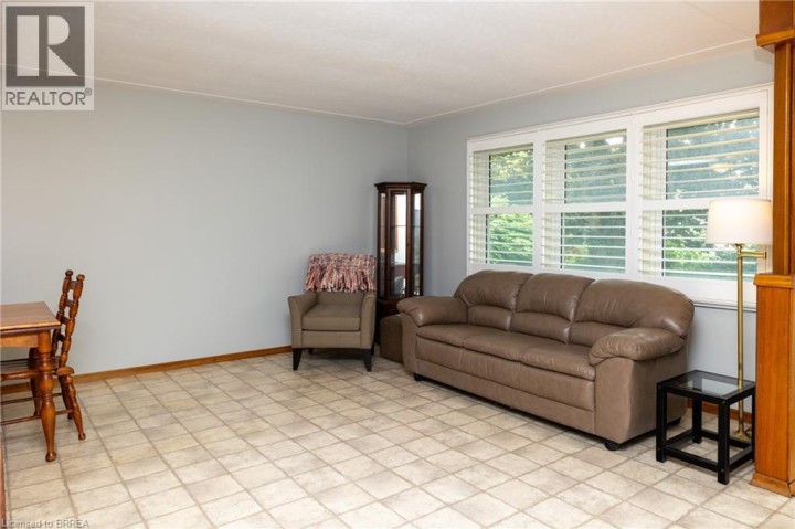 Photo 14 at 156 N Mutual Street, Ingersoll - North, Ingersoll
