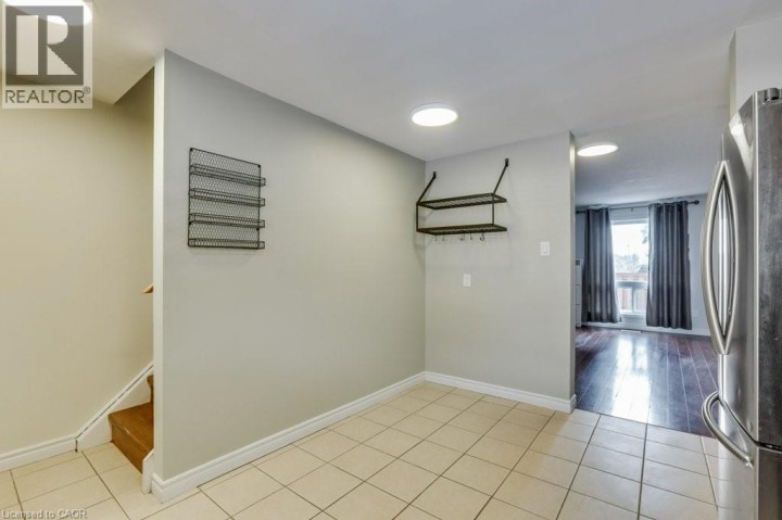 Photo 9 at 5 - 900 James Street, Woodstock - South, Woodstock