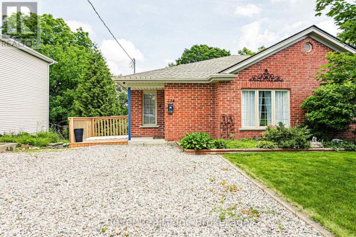 Photo 1 at 234 N Thames Street, Ingersoll - North, Ingersoll