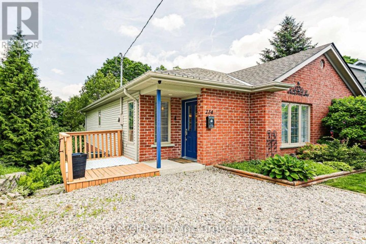 Photo 2 at 234 N Thames Street, Ingersoll - North, Ingersoll