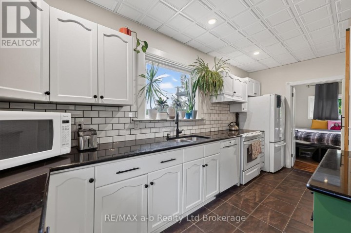 Photo 10 at 301 S Thames Street, Ingersoll - South, Ingersoll