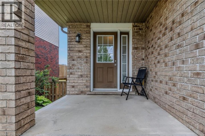 Photo 3 at 571 Champlain Avenue, Woodstock - North, Woodstock