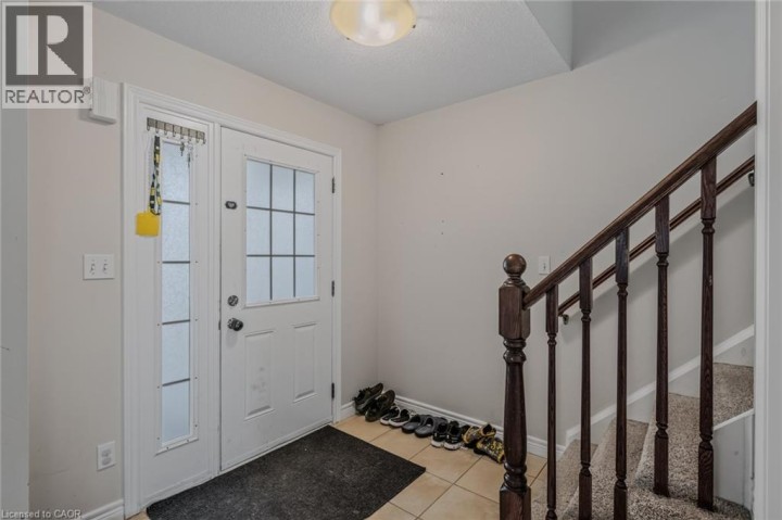 Photo 4 at 571 Champlain Avenue, Woodstock - North, Woodstock
