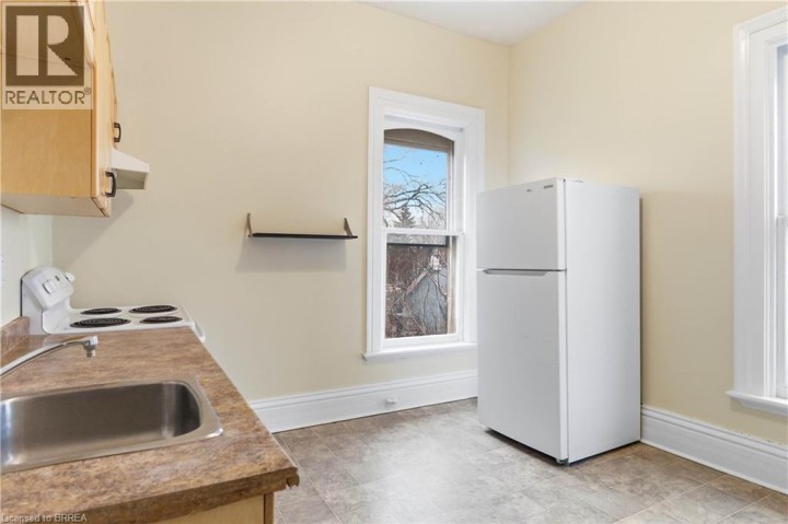 Photo 15 at 74 Pearl Street, North Ward, Brantford