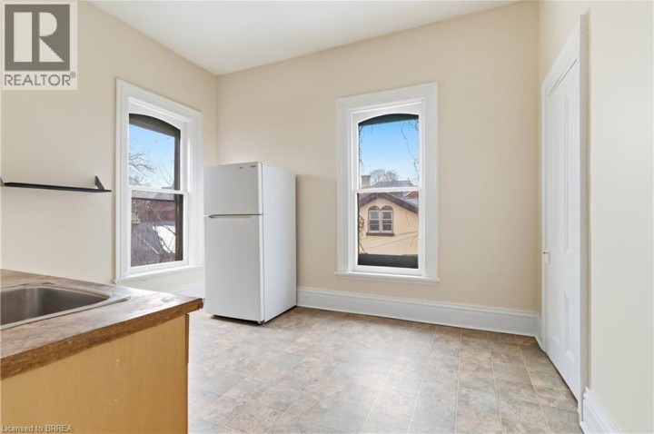 Photo 16 at 74 Pearl Street, North Ward, Brantford