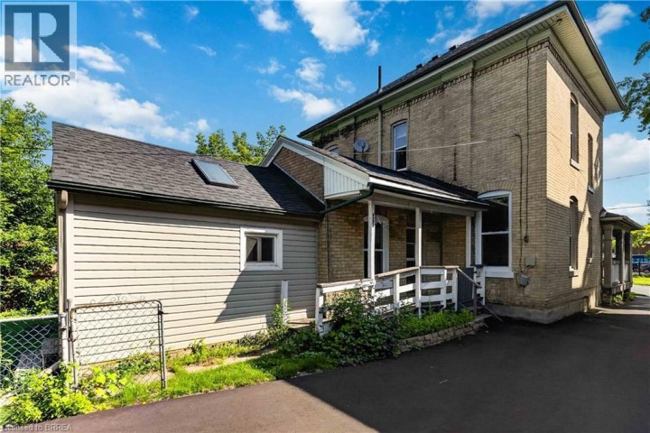 Photo 4 at 74 Pearl Street, North Ward, Brantford