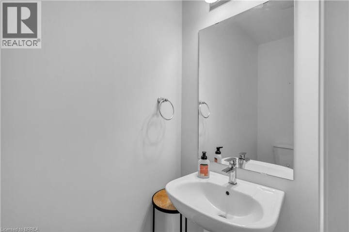 Photo 11 at 86 - 461 Blackburn Drive, Empire South, Brantford