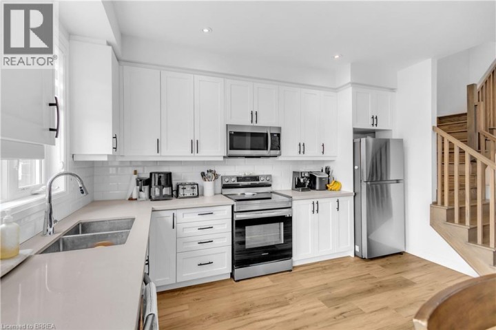 Photo 8 at 86 - 461 Blackburn Drive, Empire South, Brantford