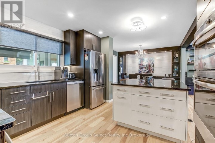 Photo 17 at 468 Lee Avenue, Woodstock - North, Woodstock