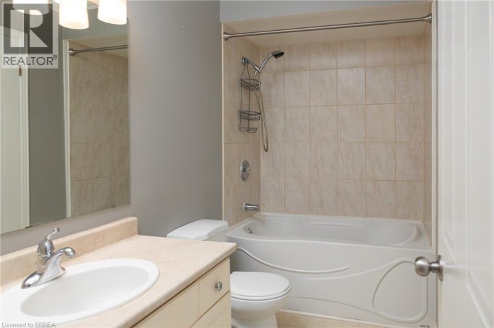 Photo 12 at 7 Graystone Court, Innerkip (Fair Grounds), Woodstock