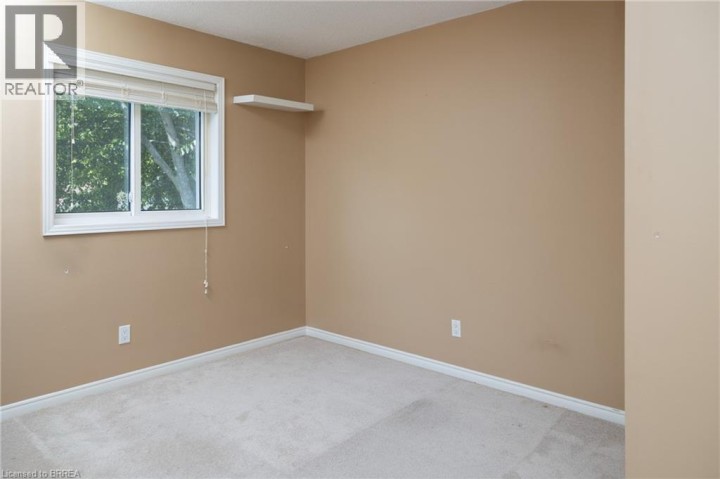 Photo 13 at 7 Graystone Court, Innerkip (Fair Grounds), Woodstock