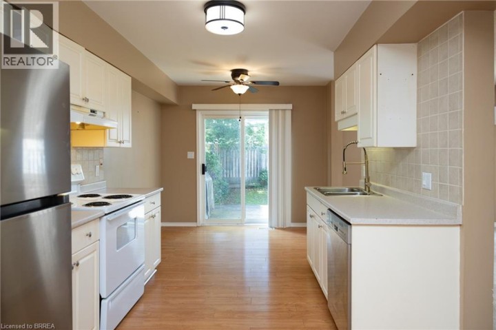 Photo 8 at 7 Graystone Court, Innerkip (Fair Grounds), Woodstock